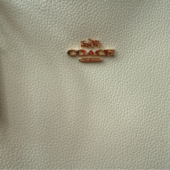 Coach Chalk Pebble Leather Tote with Signature Zip Wallet - Picture 10 of 14